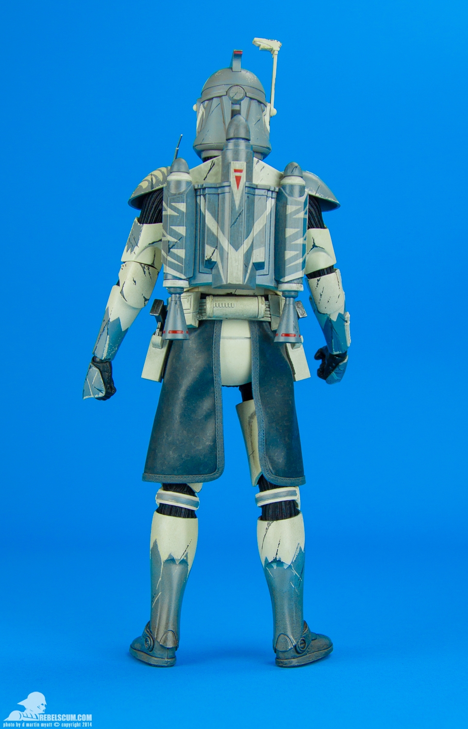 Clone-Commander-Wolffe-Sixth-Scale-Sideshow-Collectibles-004.jpg