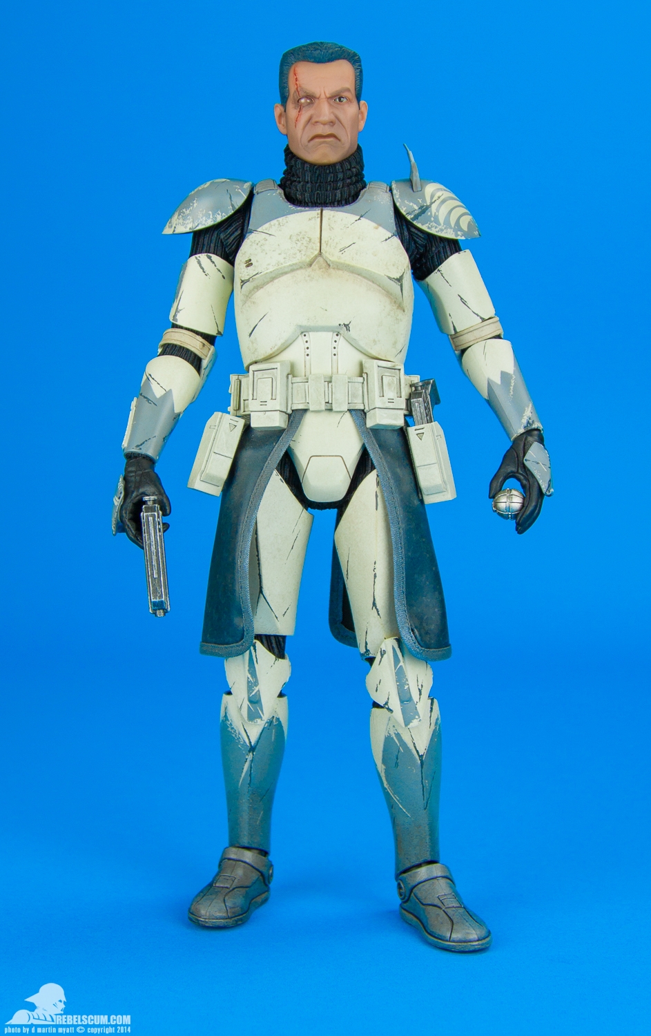 Clone-Commander-Wolffe-Sixth-Scale-Sideshow-Collectibles-009.jpg