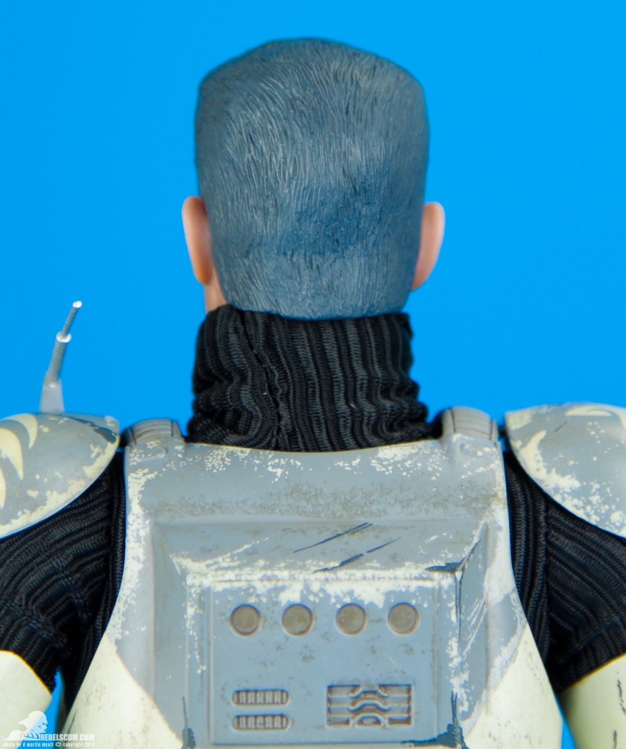 Clone-Commander-Wolffe-Sixth-Scale-Sideshow-Collectibles-014.jpg