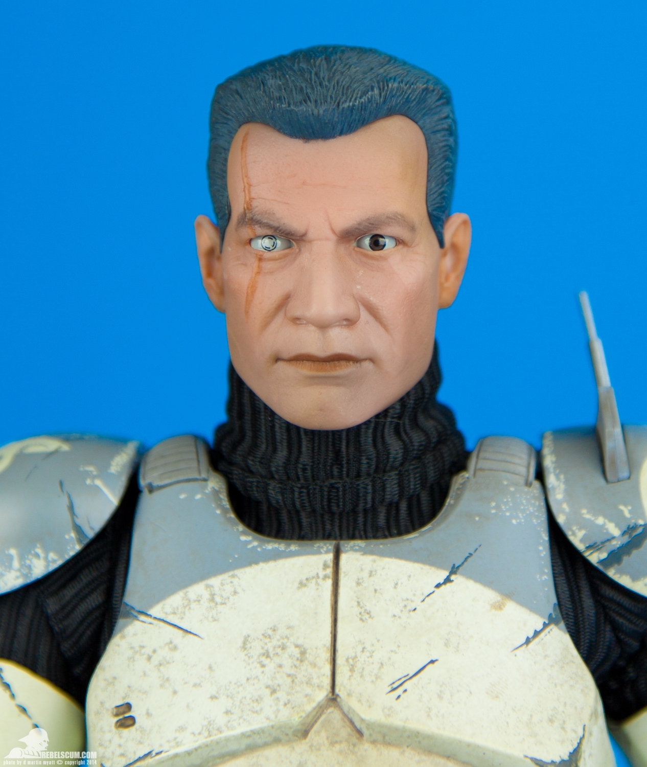 Clone-Commander-Wolffe-Sixth-Scale-Sideshow-Collectibles-015.jpg