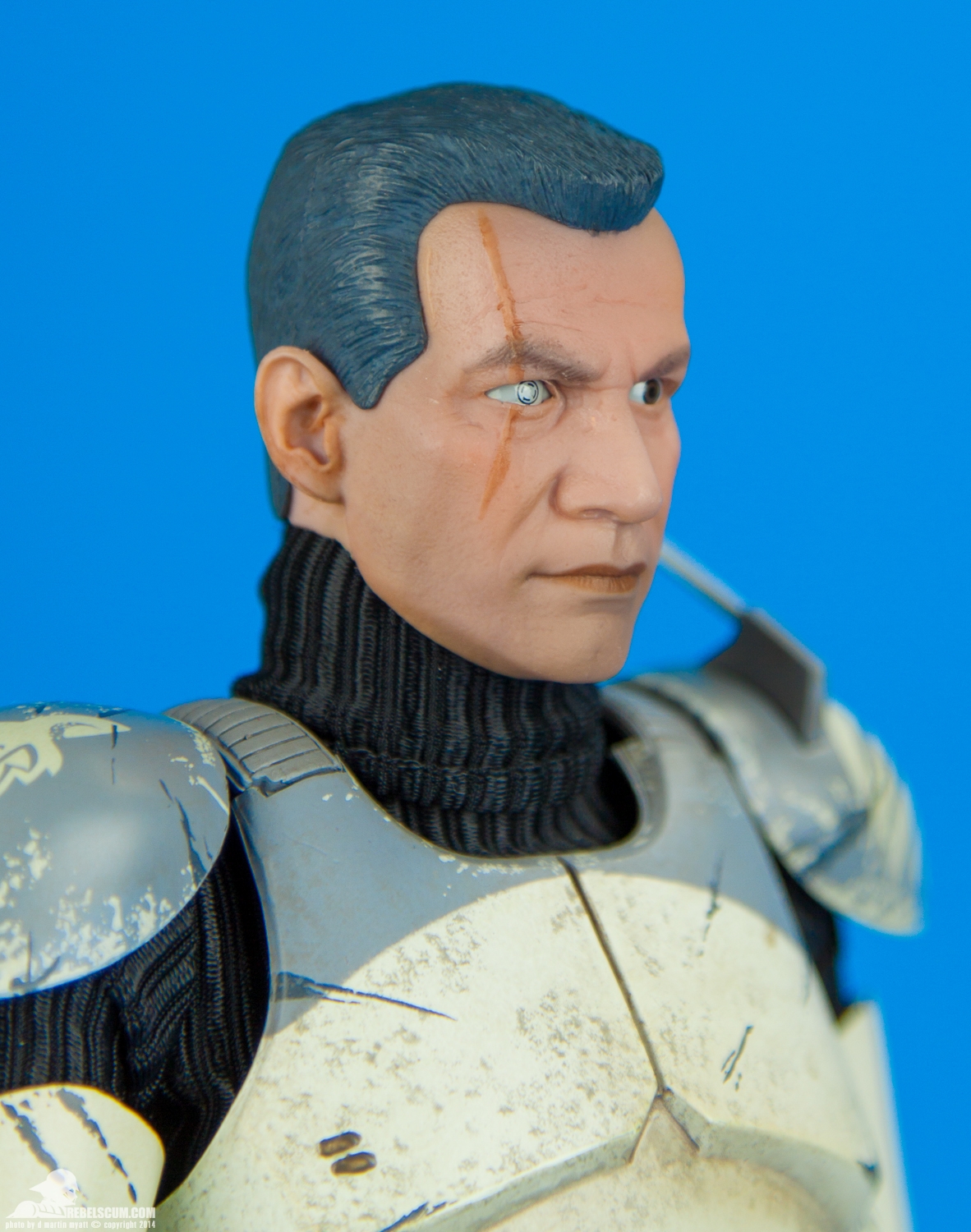 Clone-Commander-Wolffe-Sixth-Scale-Sideshow-Collectibles-016.jpg