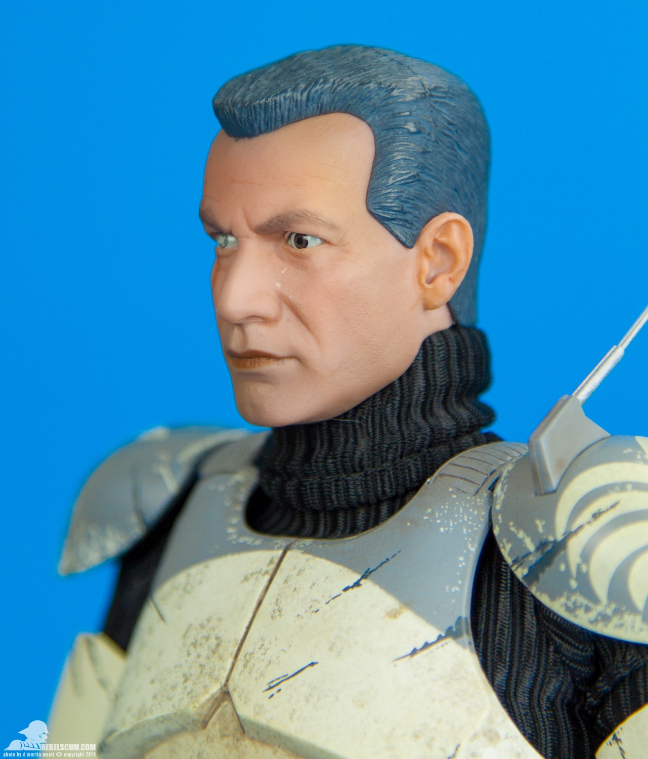 Clone-Commander-Wolffe-Sixth-Scale-Sideshow-Collectibles-017.jpg