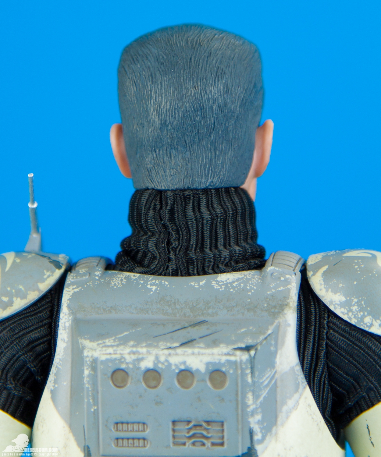 Clone-Commander-Wolffe-Sixth-Scale-Sideshow-Collectibles-018.jpg