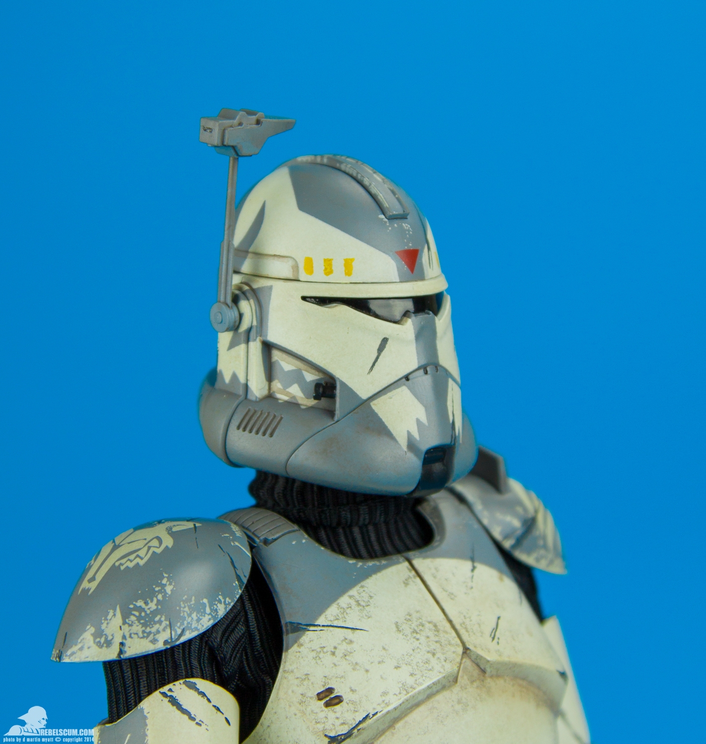 Clone-Commander-Wolffe-Sixth-Scale-Sideshow-Collectibles-024.jpg