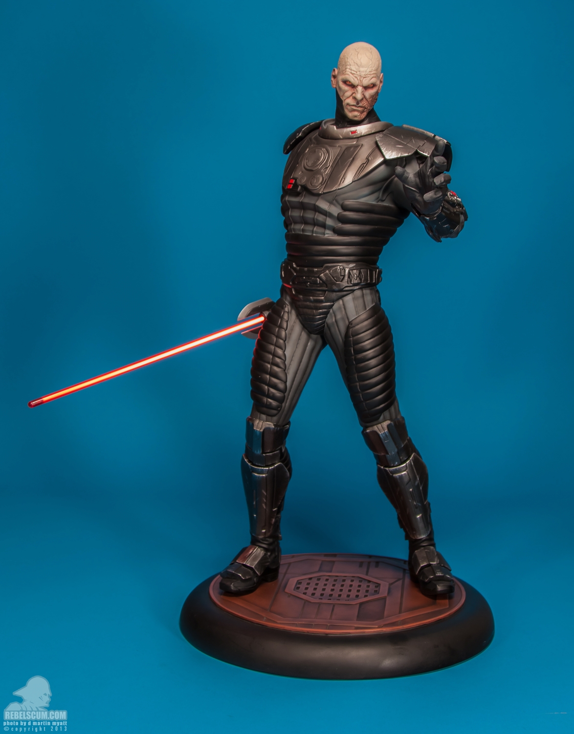 Darth-Malgus-Premium-Format-Figure-Sideshow-Collectibles-005.jpg