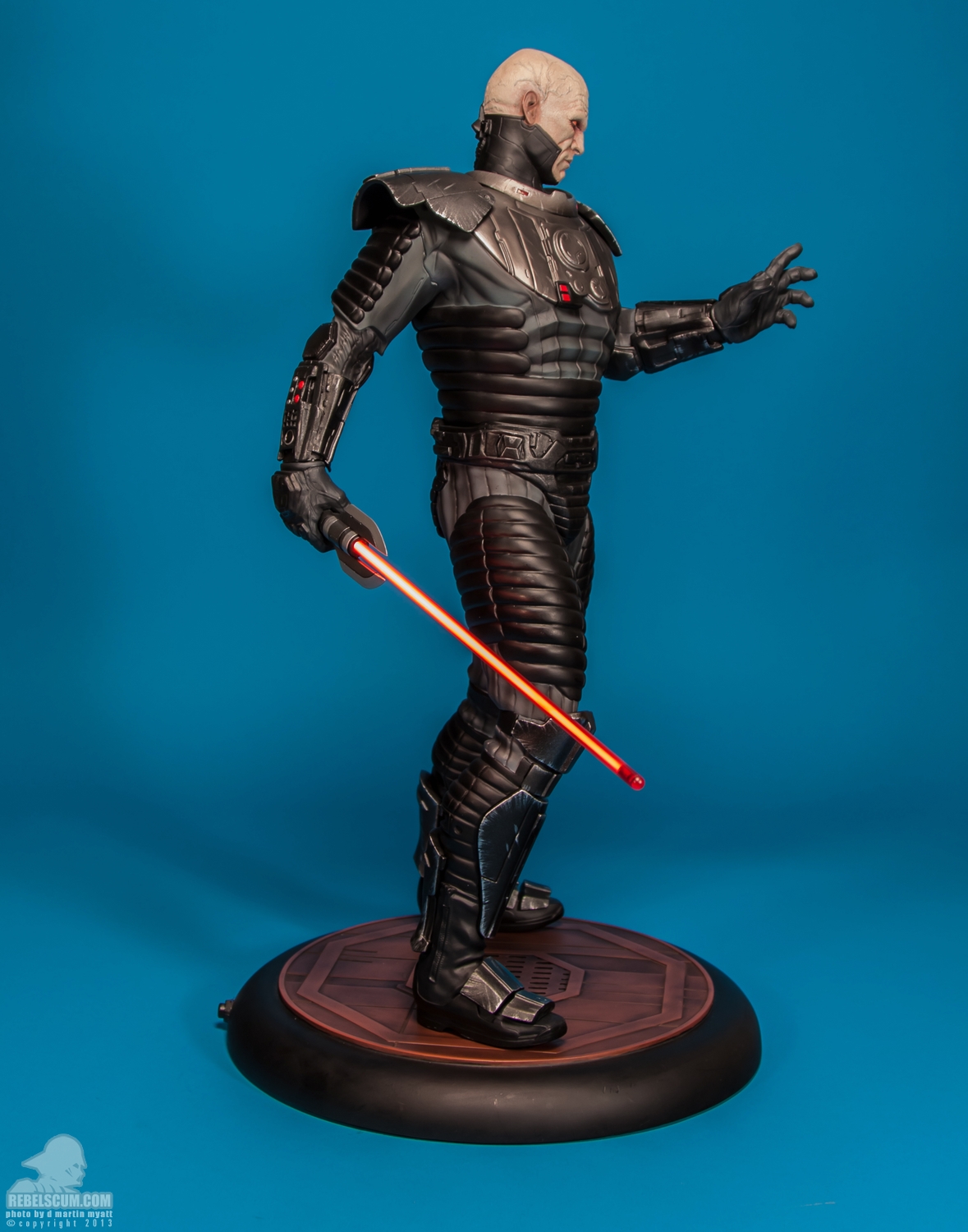 Darth-Malgus-Premium-Format-Figure-Sideshow-Collectibles-006.jpg