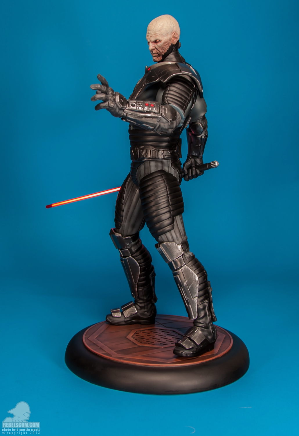 Darth-Malgus-Premium-Format-Figure-Sideshow-Collectibles-007.jpg