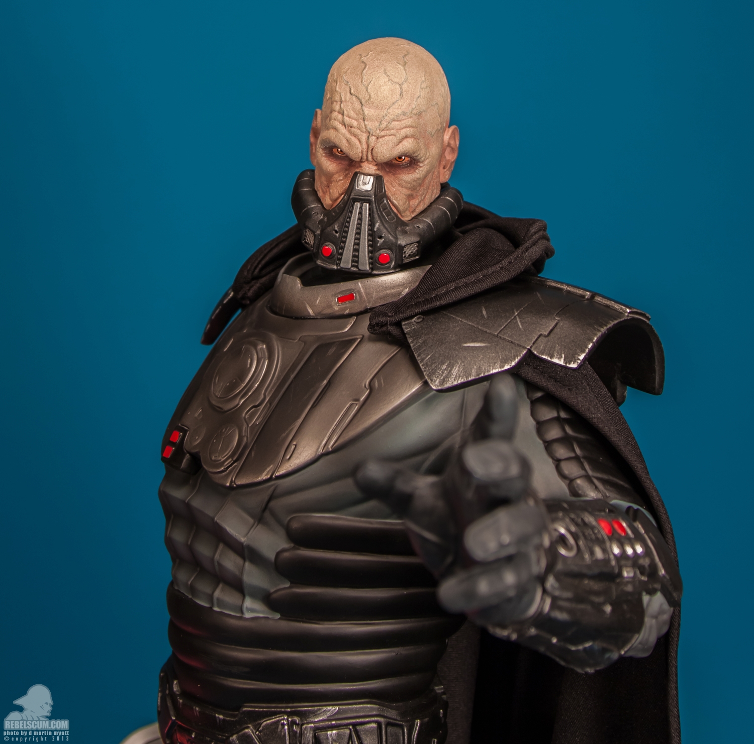 Darth-Malgus-Premium-Format-Figure-Sideshow-Collectibles-009.jpg