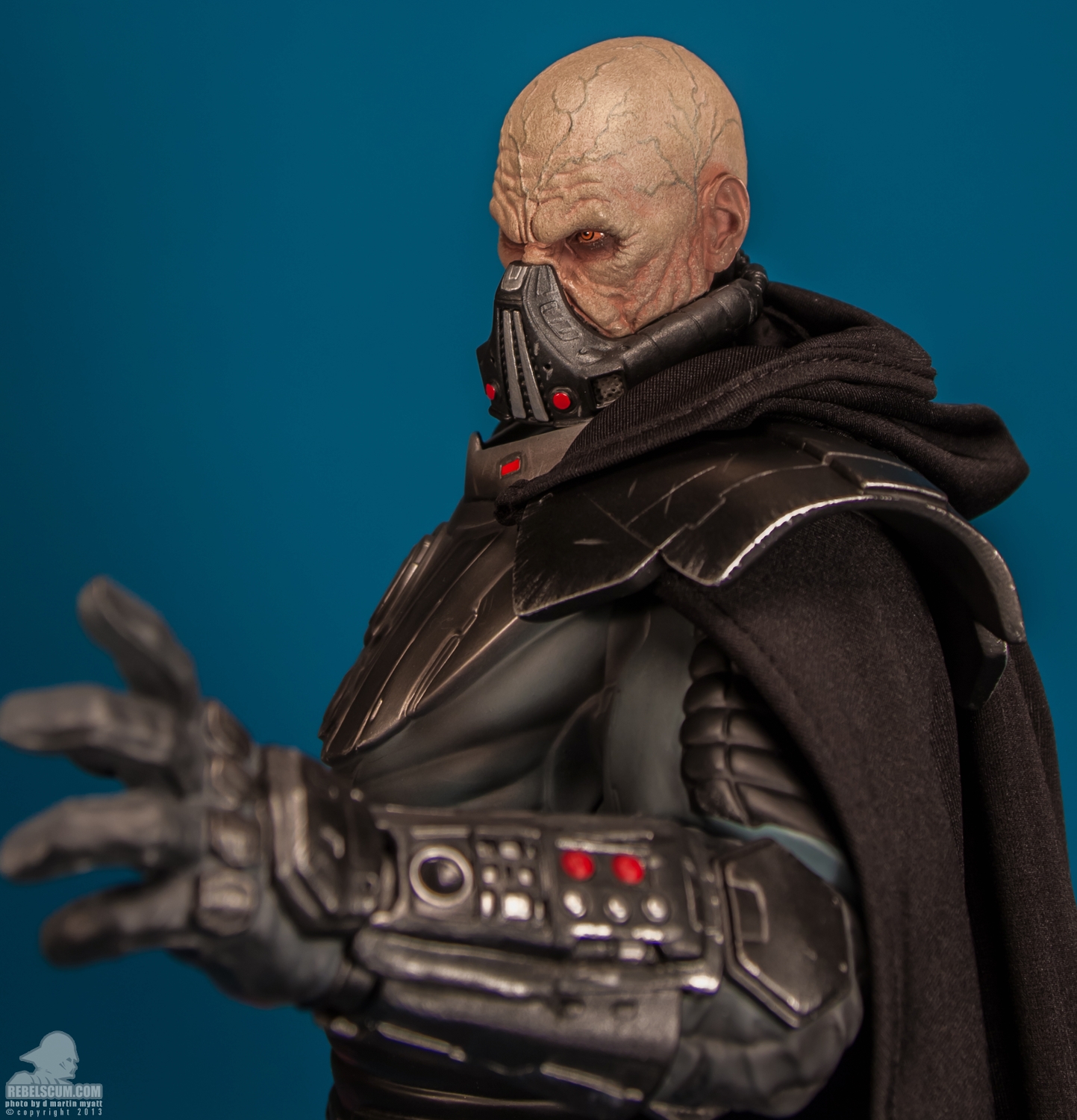 Darth-Malgus-Premium-Format-Figure-Sideshow-Collectibles-011.jpg