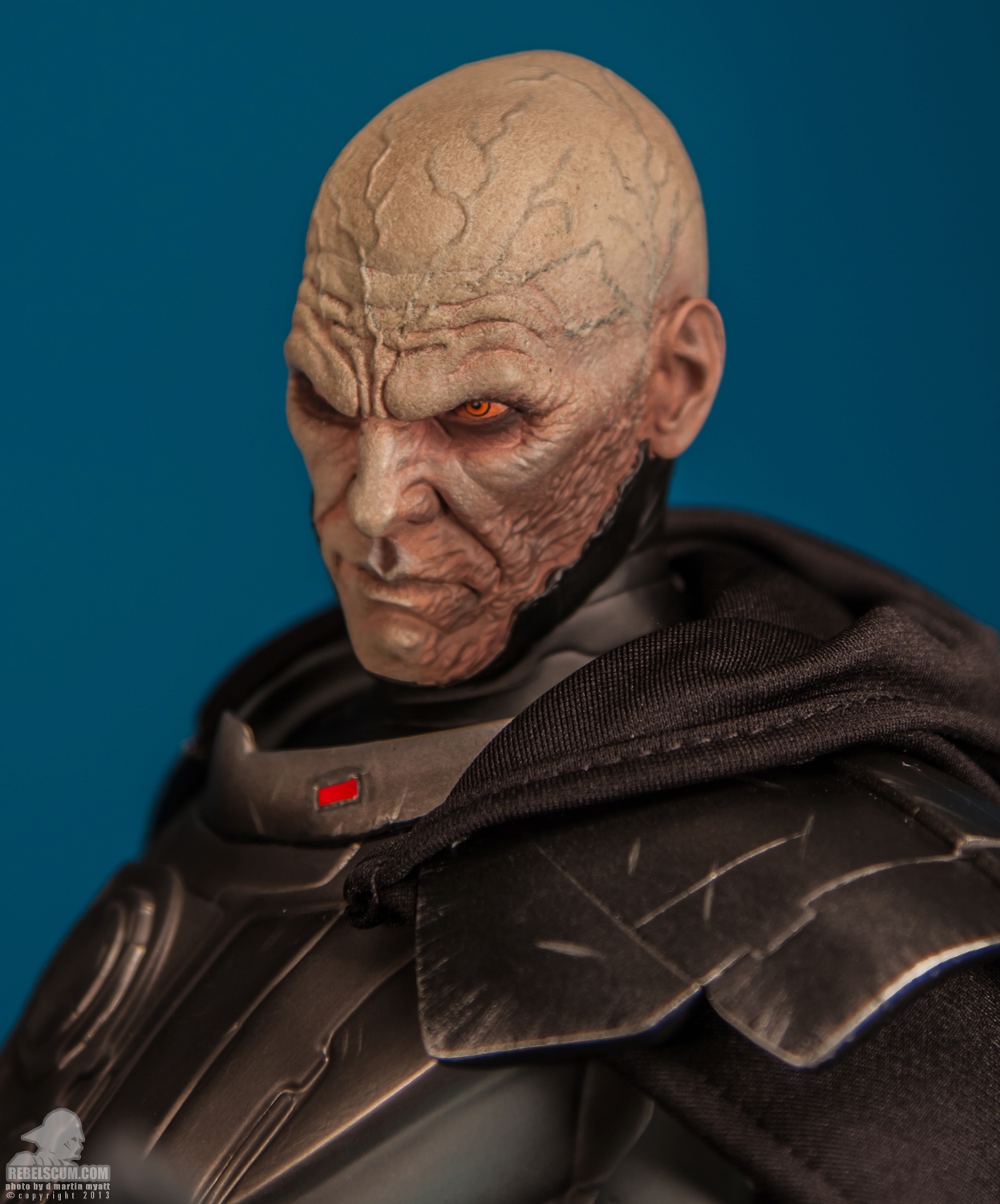 Darth-Malgus-Premium-Format-Figure-Sideshow-Collectibles-015.jpg