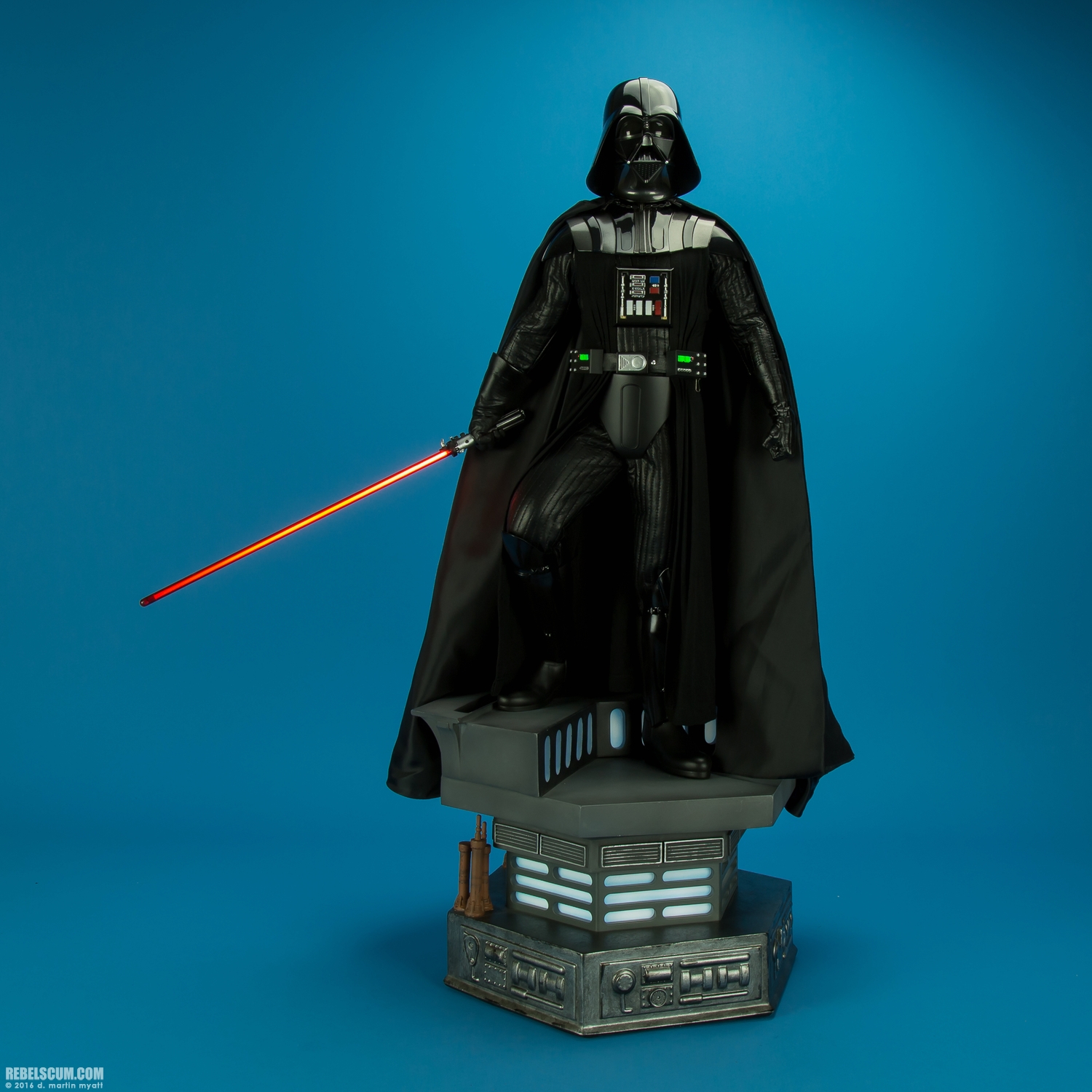 Darth-Vader-Lord-of-the-Sith-Premium-Format-Figure-Sideshow-001.jpg