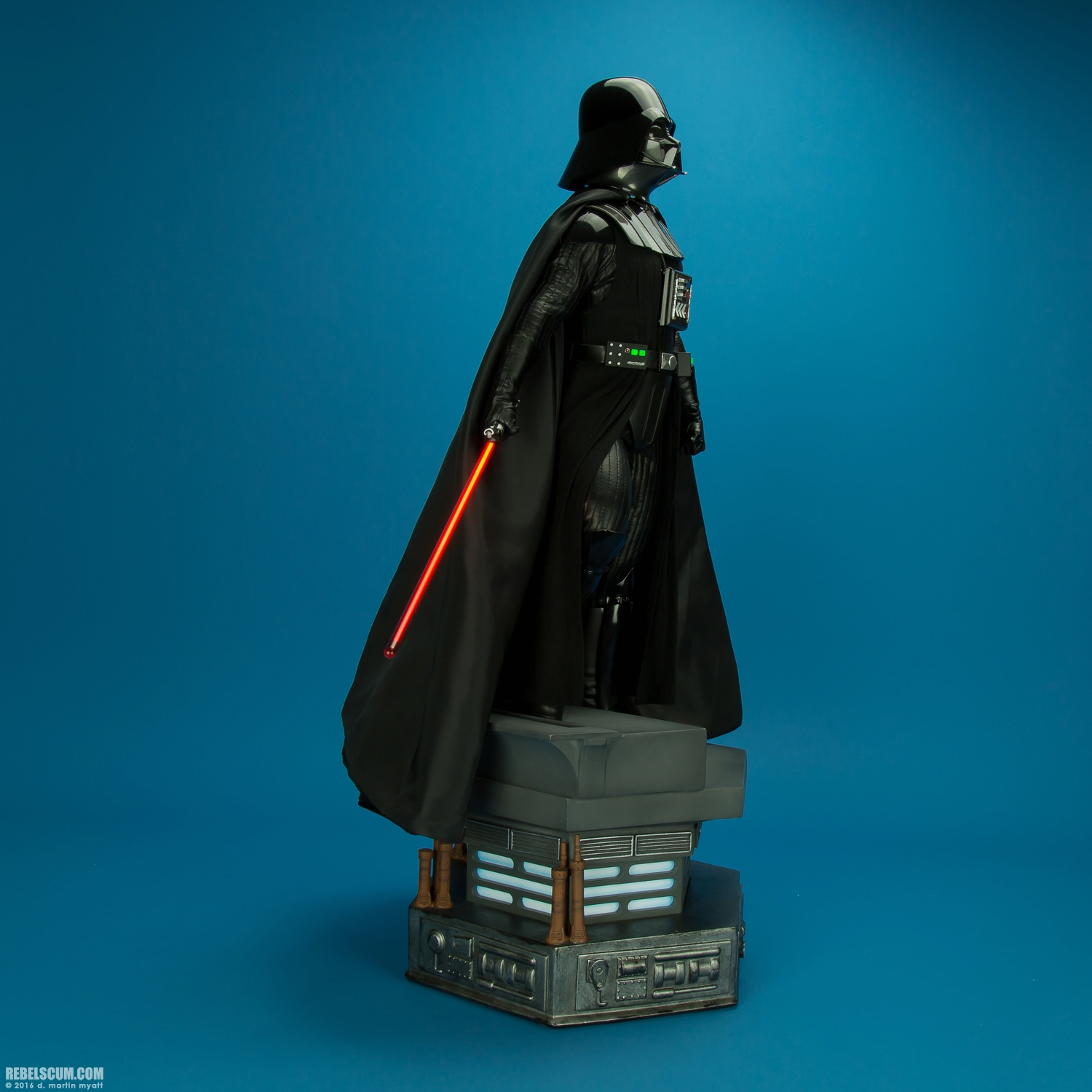 Darth-Vader-Lord-of-the-Sith-Premium-Format-Figure-Sideshow-002.jpg
