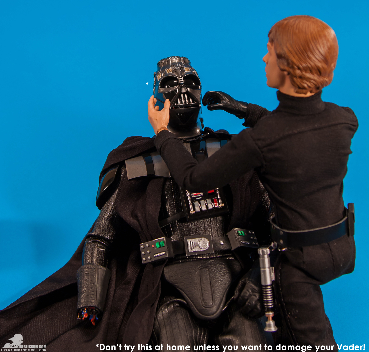 Darth-Vader-Return-Of-The-Jedi-Sixth-Scale-Sideshow-Collectibles-049.jpg