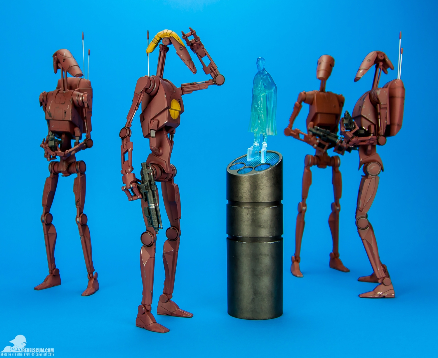Geonosis-Battle-Droid-Commander-Count-Dooku-Hologram-013.jpg