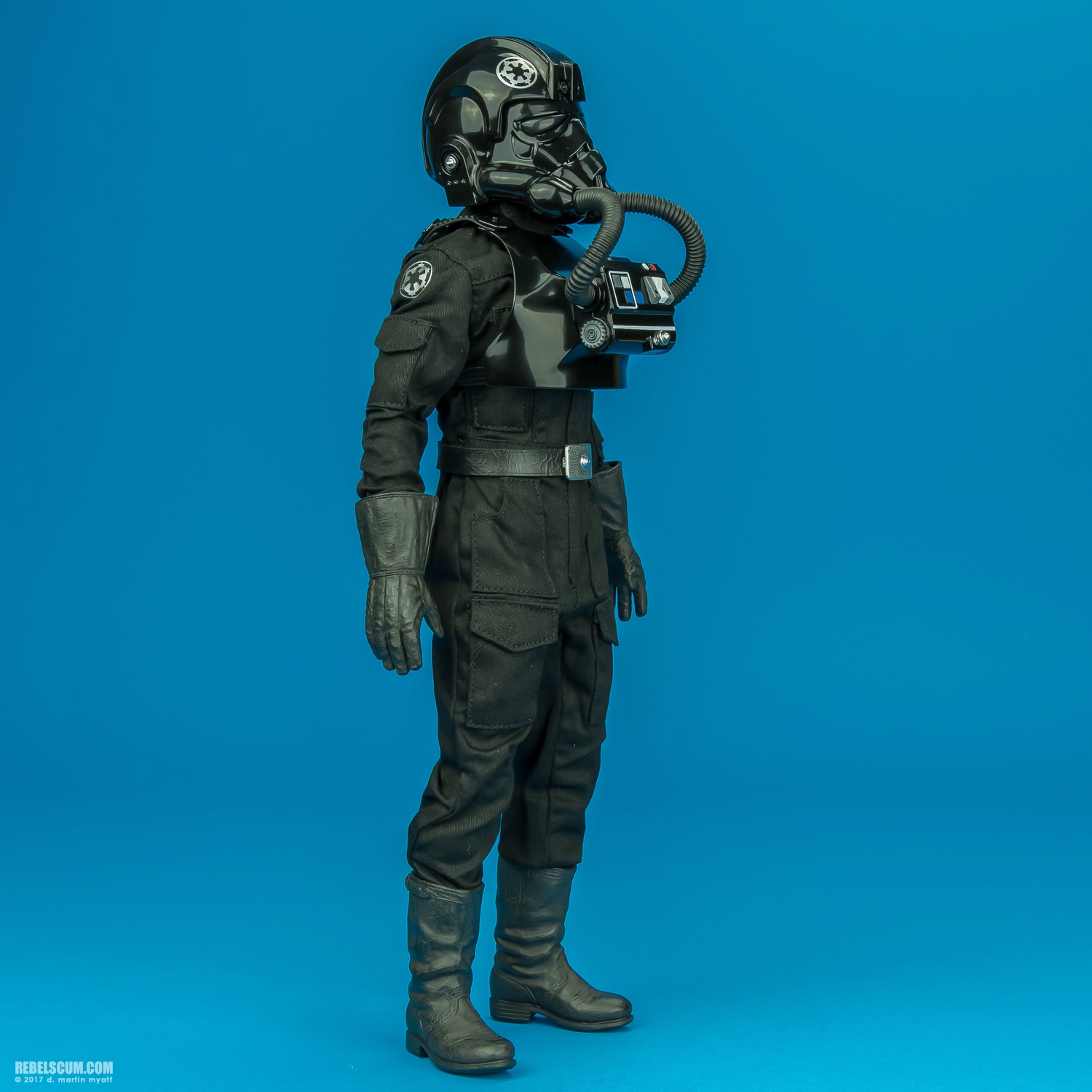 Imperial-TIE-Fighter-Pilot-Sideshow-003.jpg
