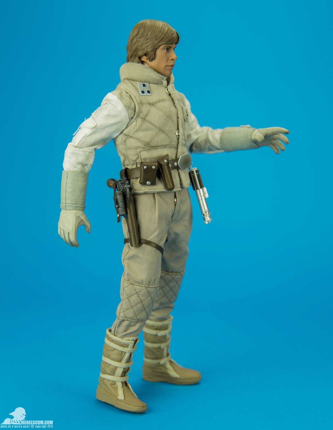 Luke-Skywalker-Hoth-Sixth-Scale-Sideshow-Collectibles-Star-Wars-002.jpg
