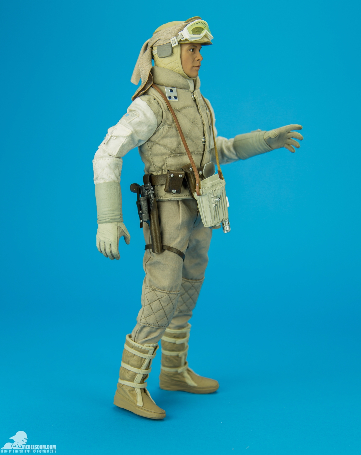 Luke-Skywalker-Hoth-Sixth-Scale-Sideshow-Collectibles-Star-Wars-006.jpg