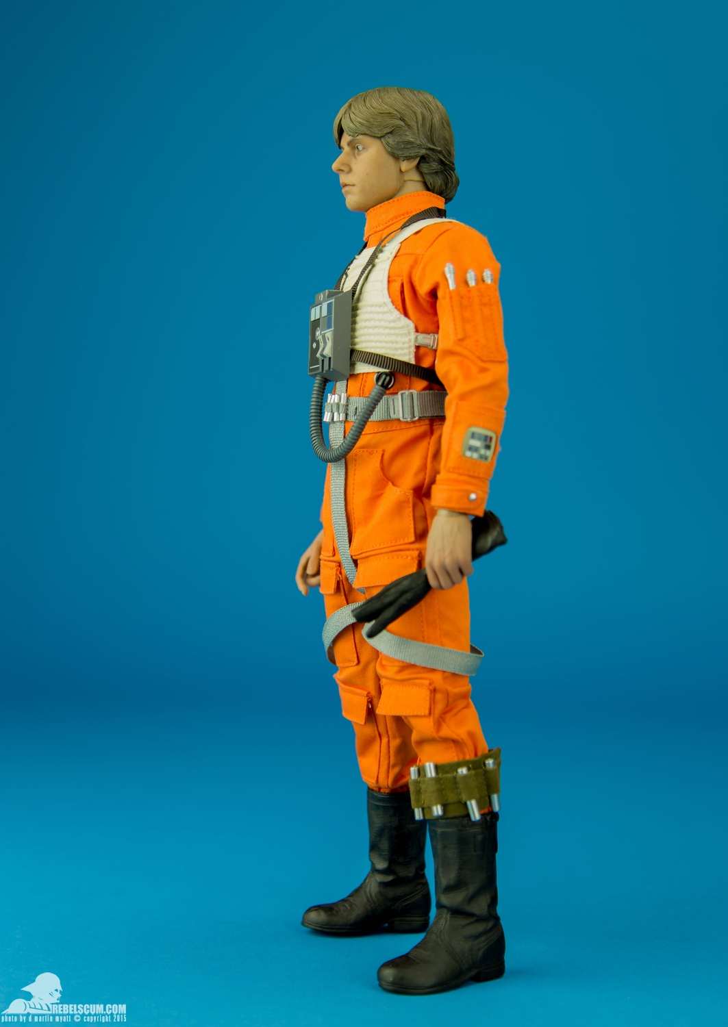 Luke-Skywalker-Red-Five-X-Wing-Pilot-Sideshow-Collectibles-003.jpg