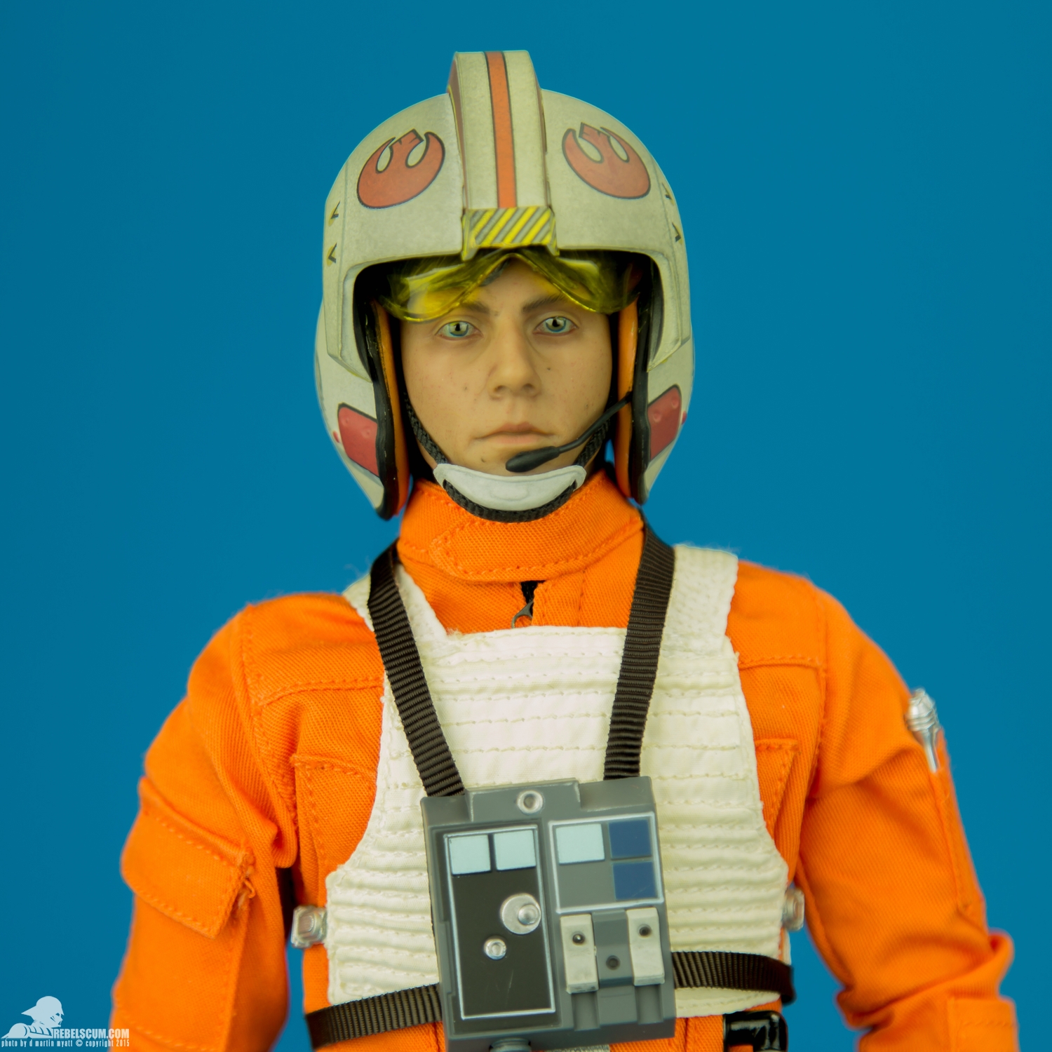 Luke-Skywalker-Red-Five-X-Wing-Pilot-Sideshow-Collectibles-009.jpg