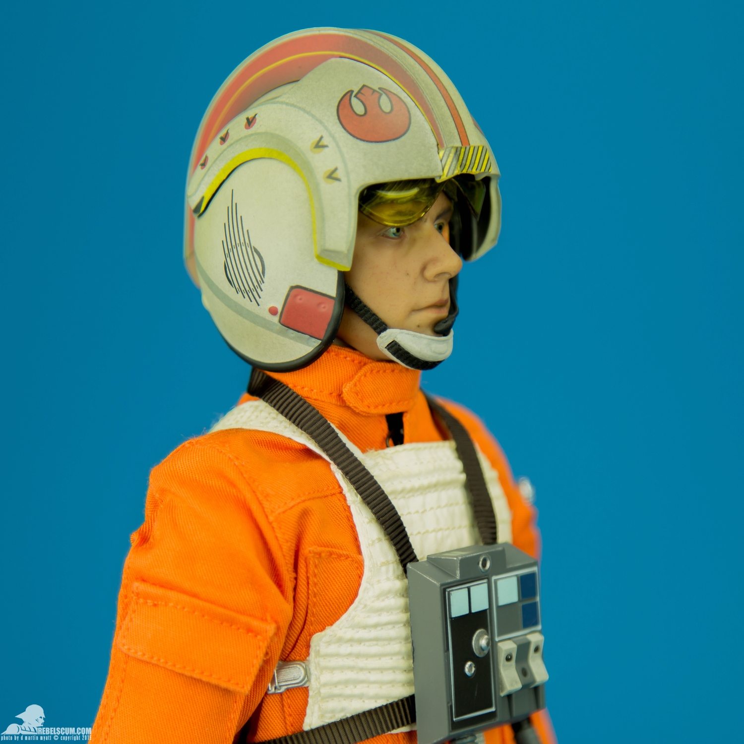 Luke-Skywalker-Red-Five-X-Wing-Pilot-Sideshow-Collectibles-010.jpg