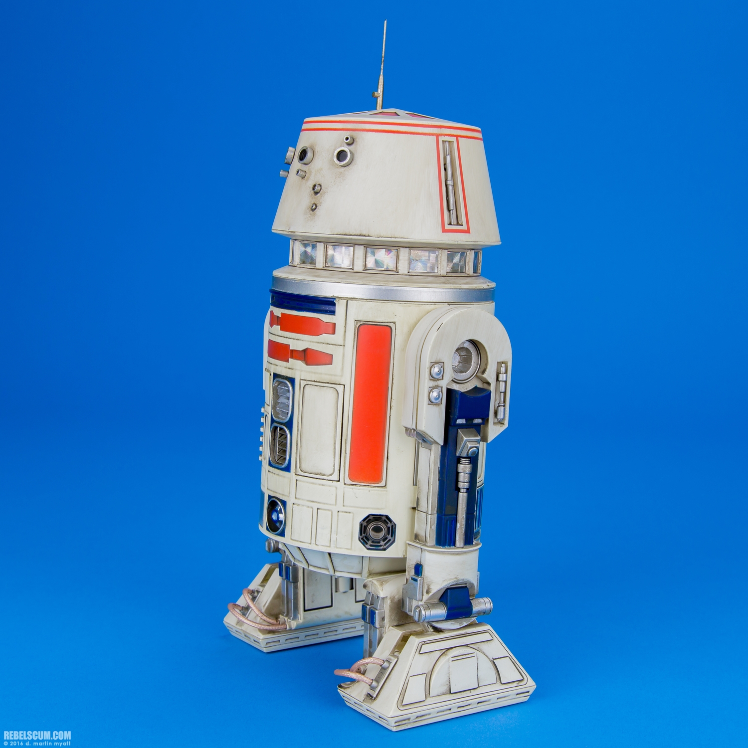 R5-D4-Sixth-Scale-Figure-Sideshow-Collectibles-Star-Wars-003.jpg