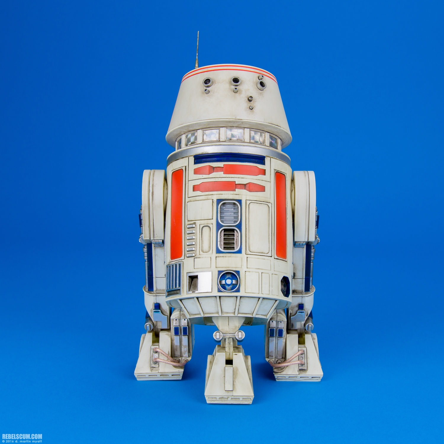 R5-D4-Sixth-Scale-Figure-Sideshow-Collectibles-Star-Wars-005.jpg