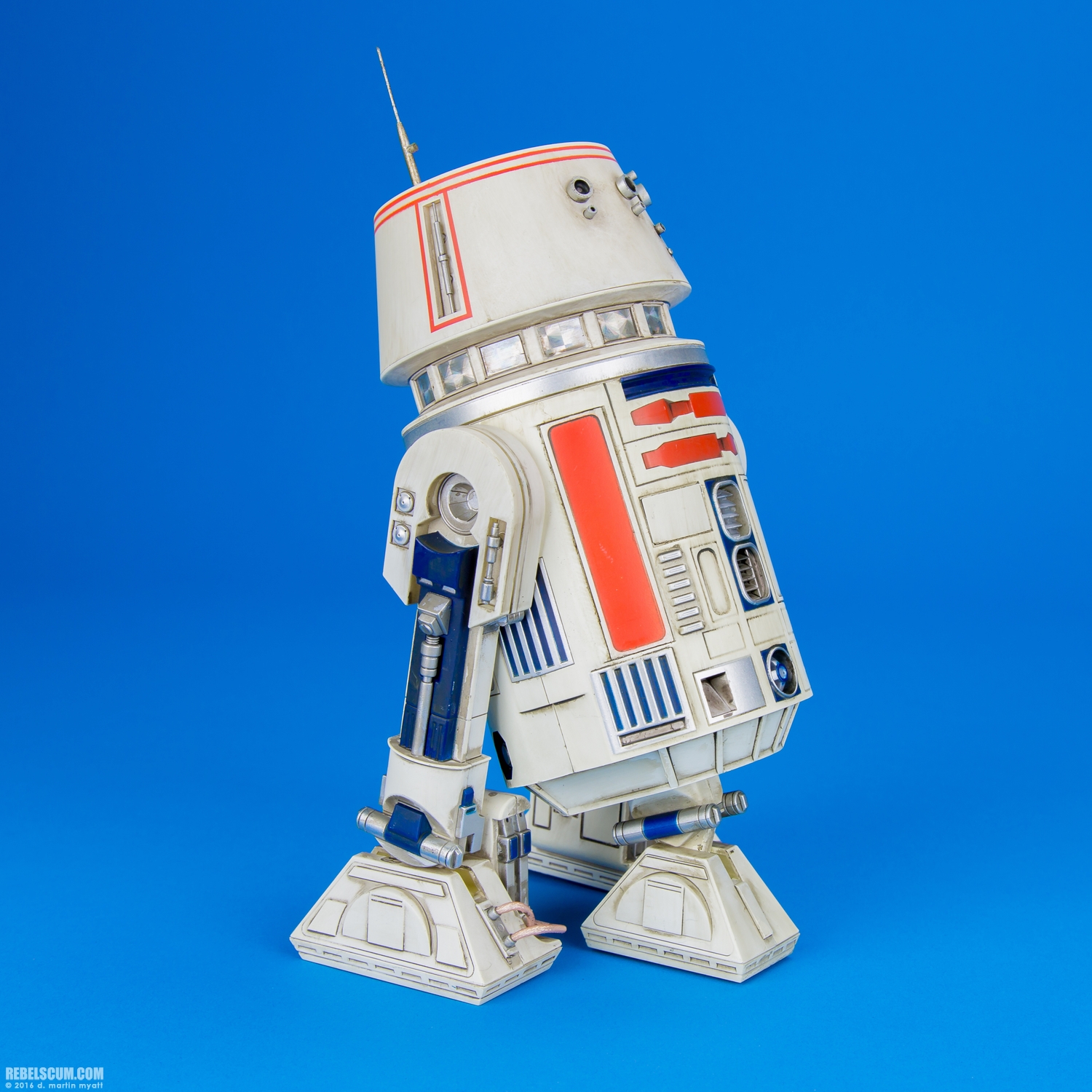 R5-D4-Sixth-Scale-Figure-Sideshow-Collectibles-Star-Wars-006.jpg