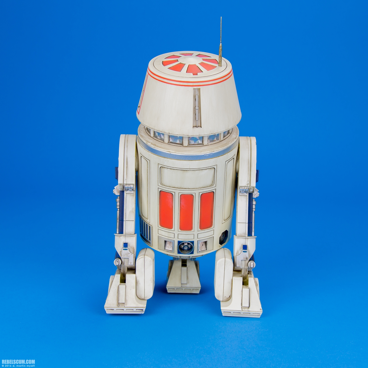 R5-D4-Sixth-Scale-Figure-Sideshow-Collectibles-Star-Wars-008.jpg