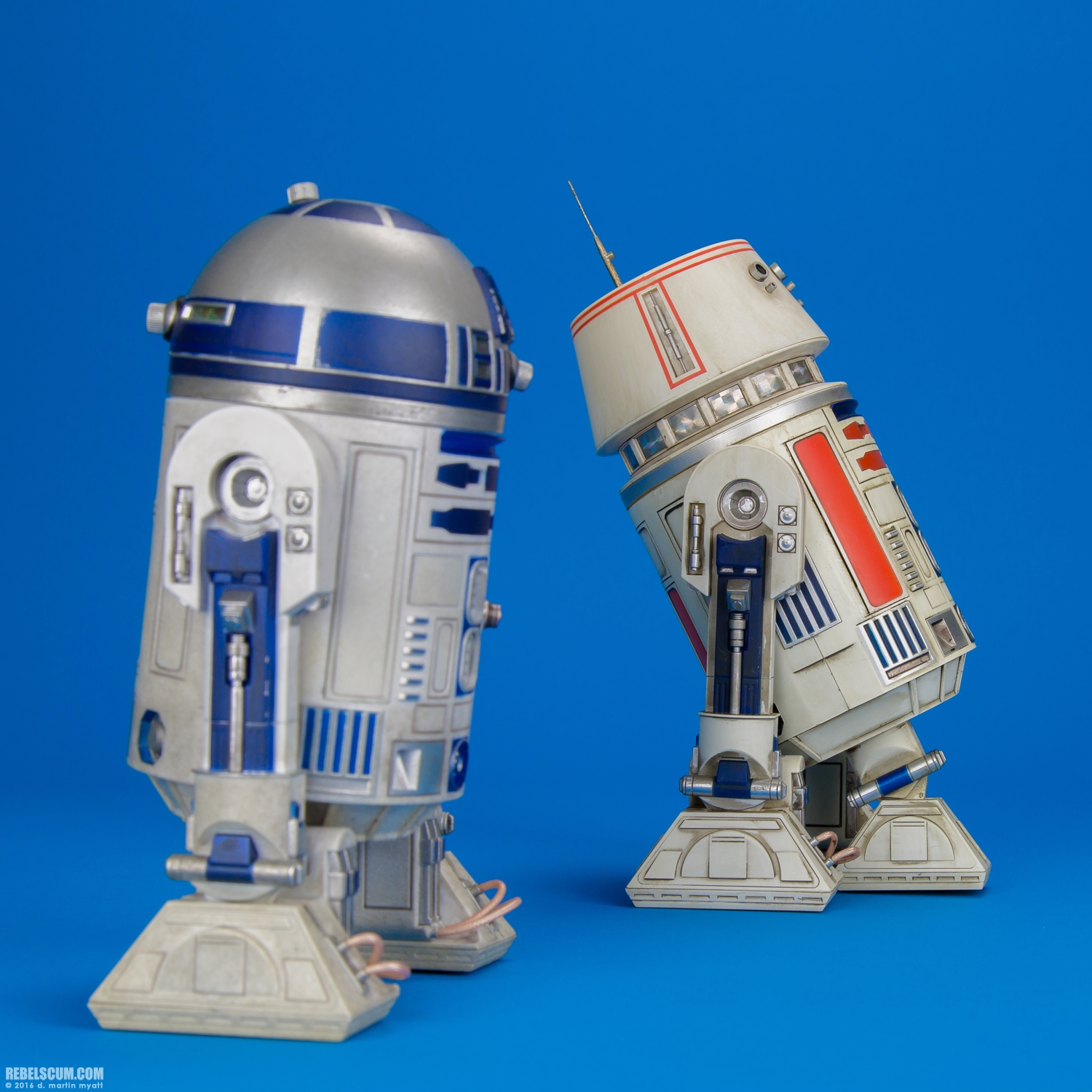 R5-D4-Sixth-Scale-Figure-Sideshow-Collectibles-Star-Wars-012.jpg