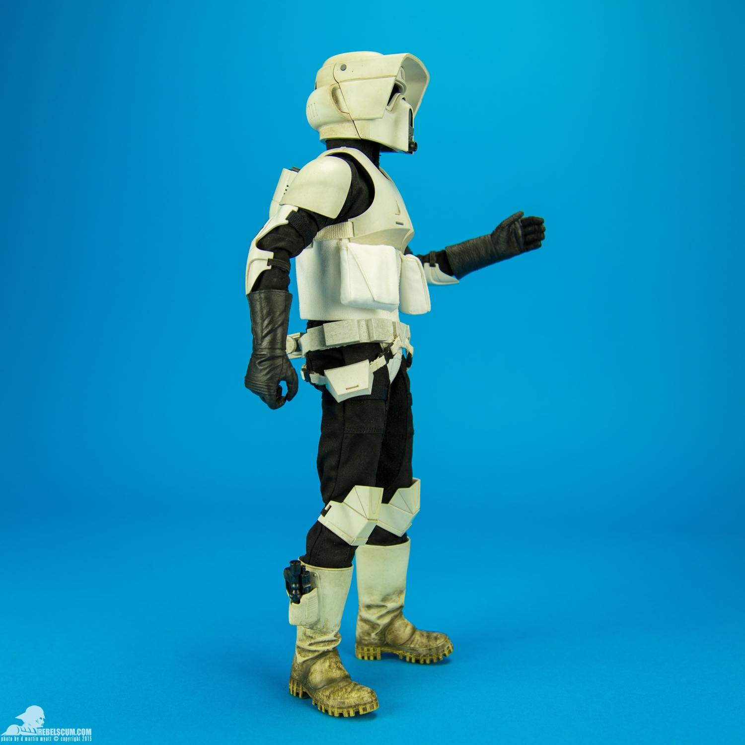 Scout-Trooper-Sixth-Scale-Figure-Sideshow-Collectibles-002.jpg