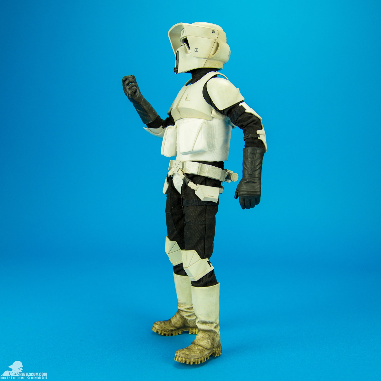 Scout-Trooper-Sixth-Scale-Figure-Sideshow-Collectibles-003.jpg