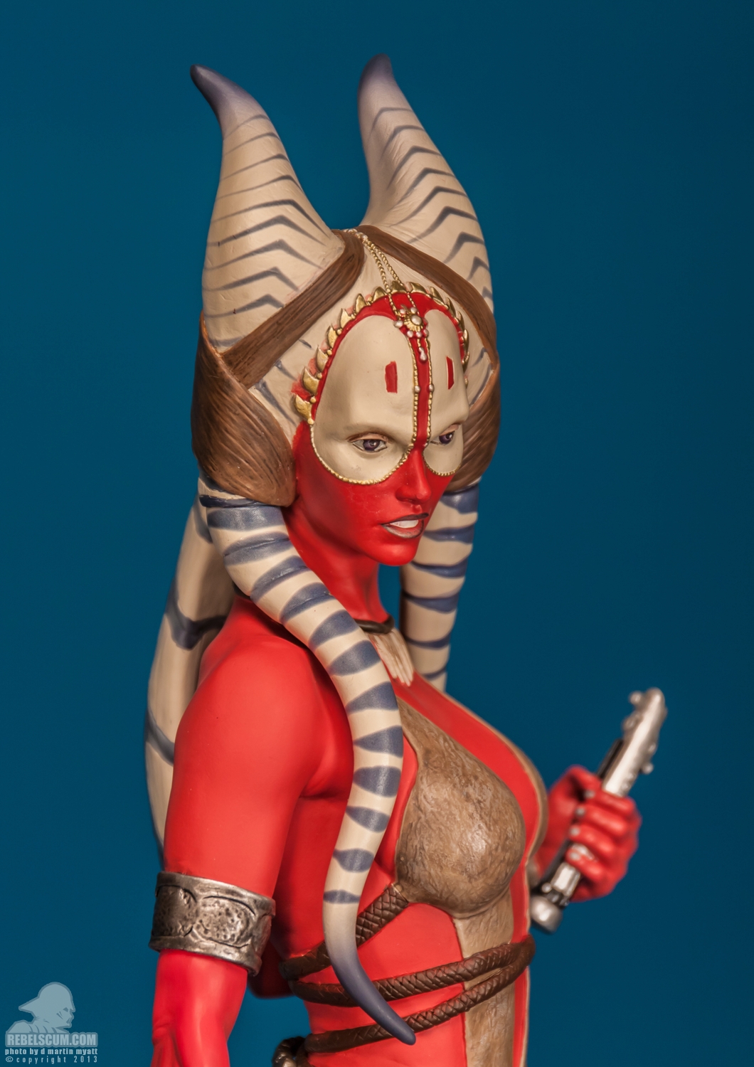 Shaak-Ti-Premium-Format-Figure-Sideshow-Collectibles-010.jpg