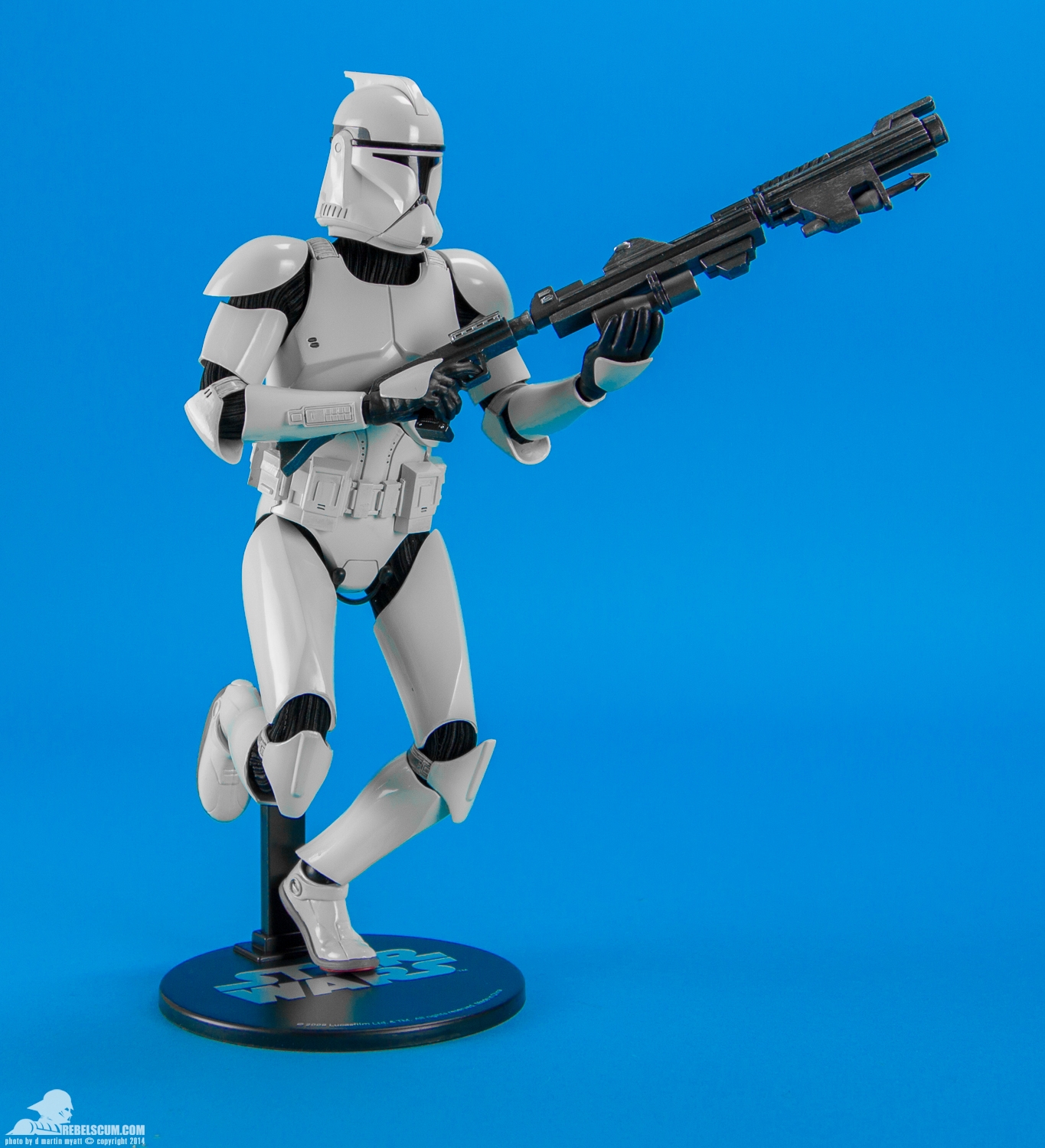 Shiny-Clone-Trooper-Deluxe-Sixth-Scale-Figure-Sideshow-015.jpg