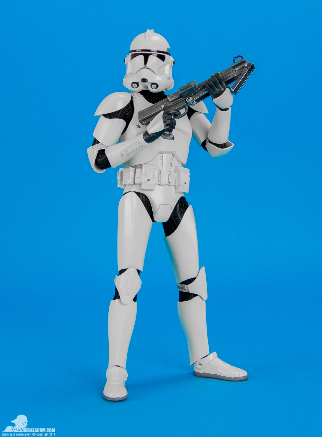 Shiny-Clone-Trooper-Deluxe-Sixth-Scale-Figure-Sideshow-021.jpg
