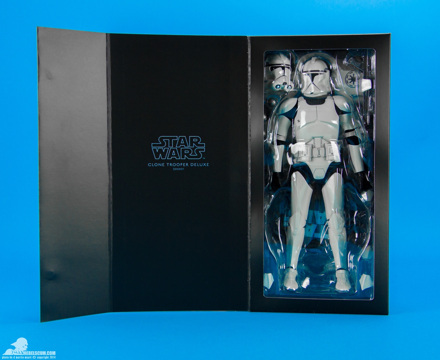 Shiny-Clone-Trooper-Deluxe-Sixth-Scale-Figure-Sideshow-027.jpg