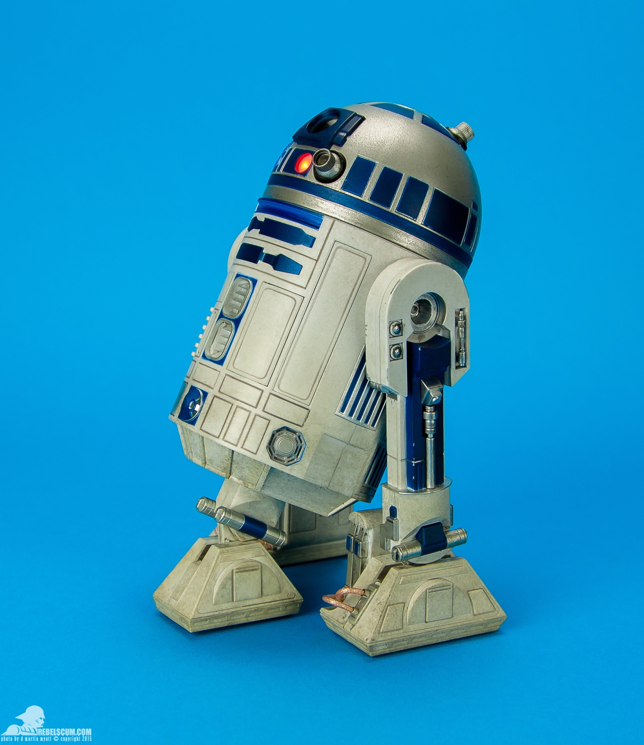 Sideshow-Collectibles-R2-D2-Sixth-Scale-Figure-Review-007.jpg