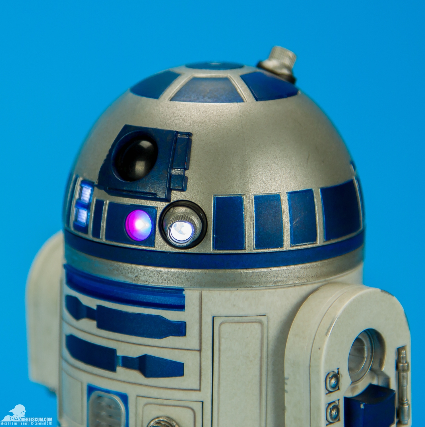 Sideshow-Collectibles-R2-D2-Sixth-Scale-Figure-Review-051.jpg