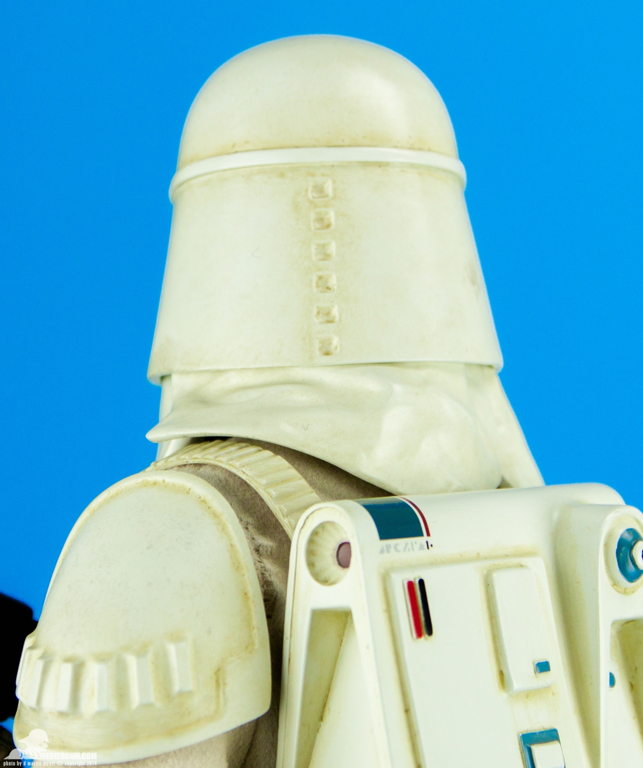 Snowtrooper-Premium-Format-Figure-Sideshow-Collectibles-008.jpg