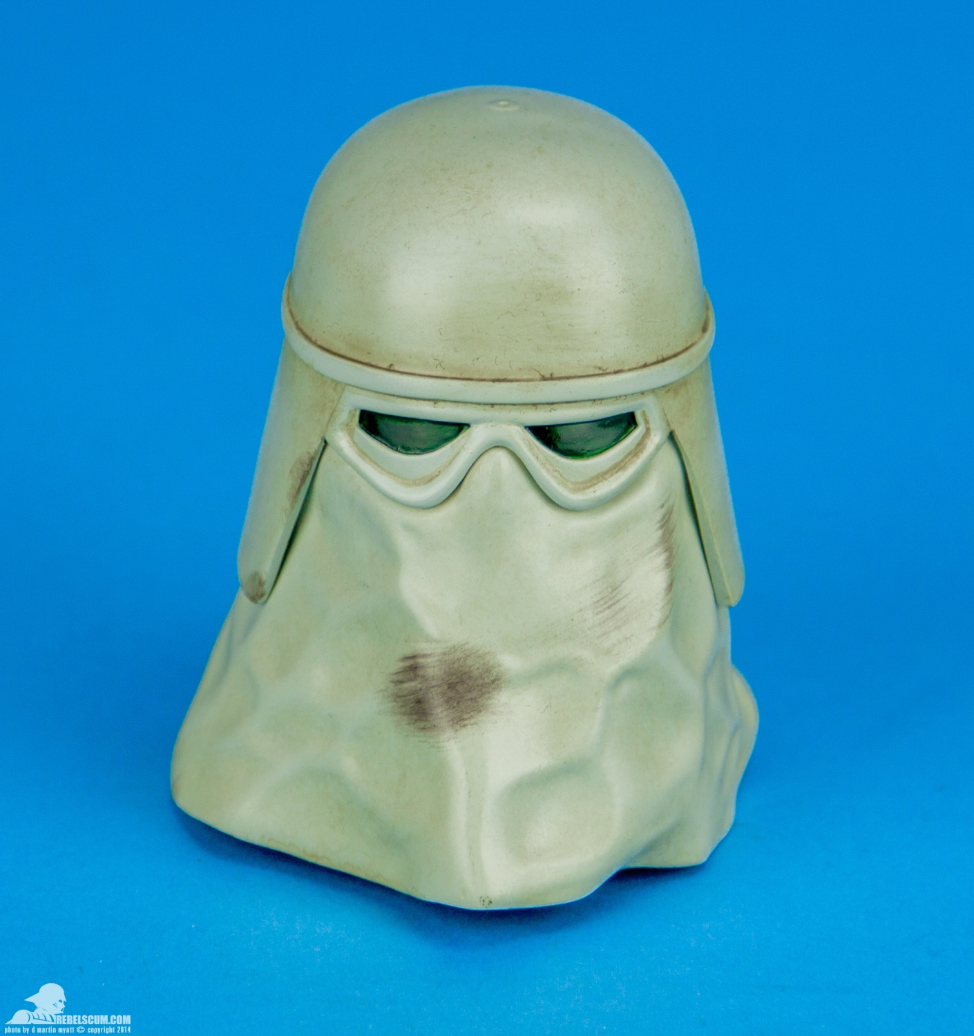 Snowtrooper-Premium-Format-Figure-Sideshow-Collectibles-015.jpg