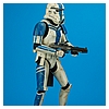 Stormtrooper-Commander-Premium-Format-Figure-Sideshow-002.jpg