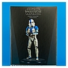 Stormtrooper-Commander-Premium-Format-Figure-Sideshow-015.jpg