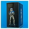 Stormtrooper-Commander-Premium-Format-Figure-Sideshow-016.jpg