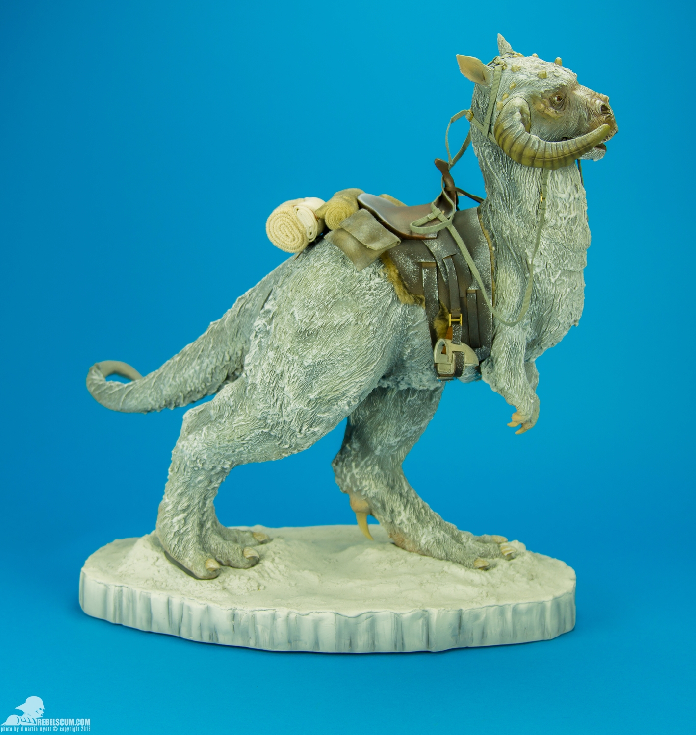sideshow collectibles tauntaun