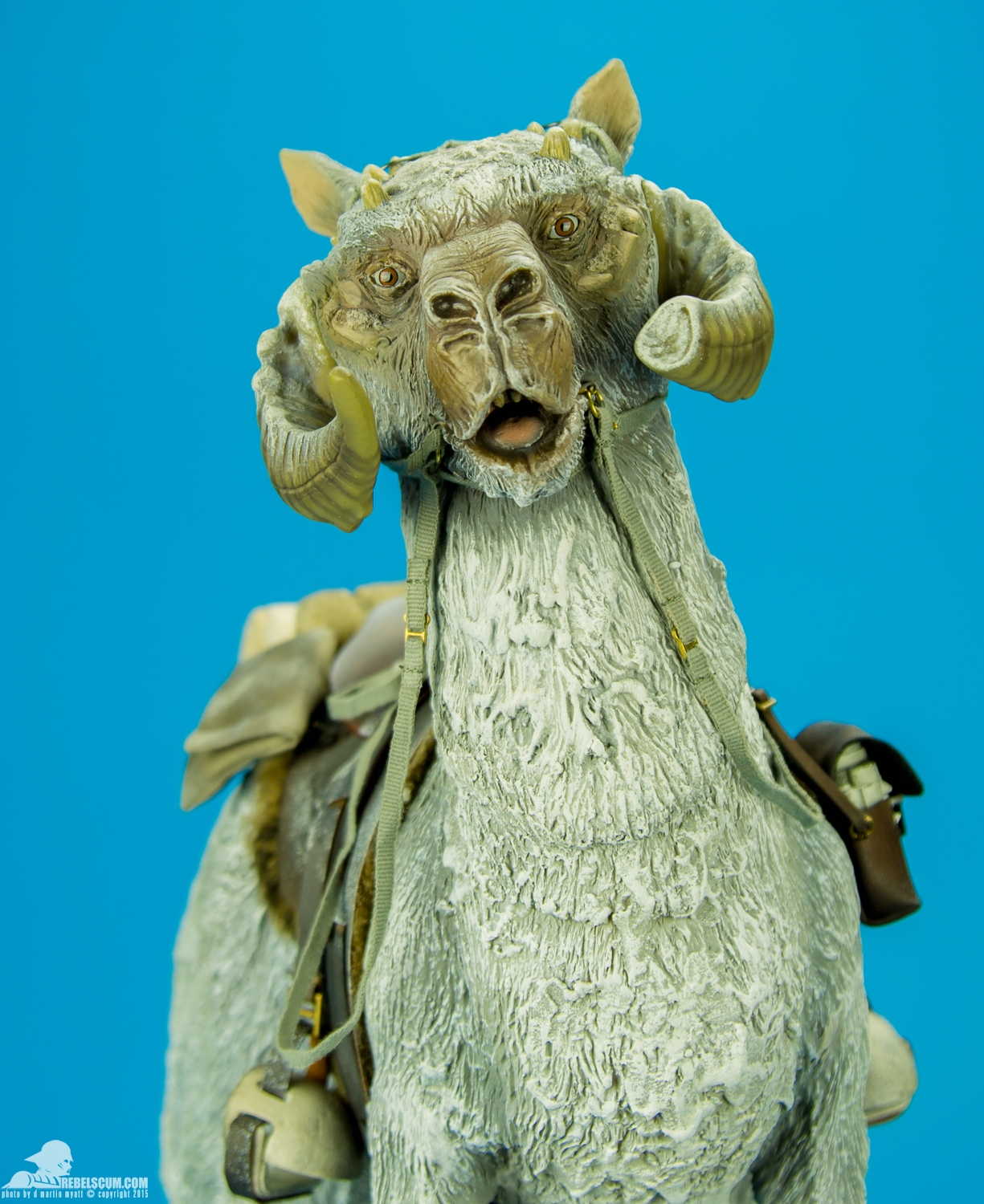 sideshow collectibles tauntaun