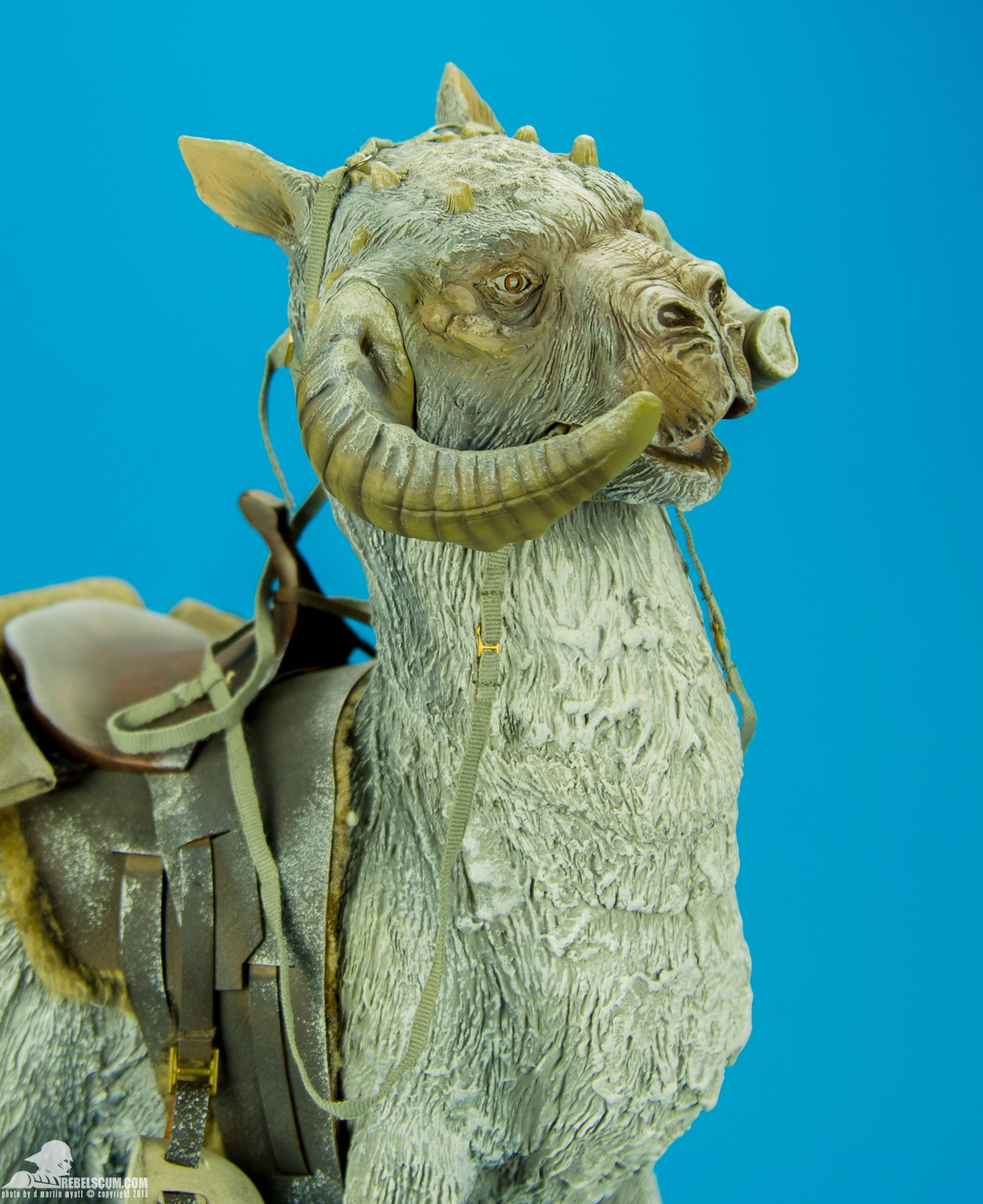 Tauntaun-Sixth-Scale-Sideshow-Collectibles-Star-Wars-006.jpg