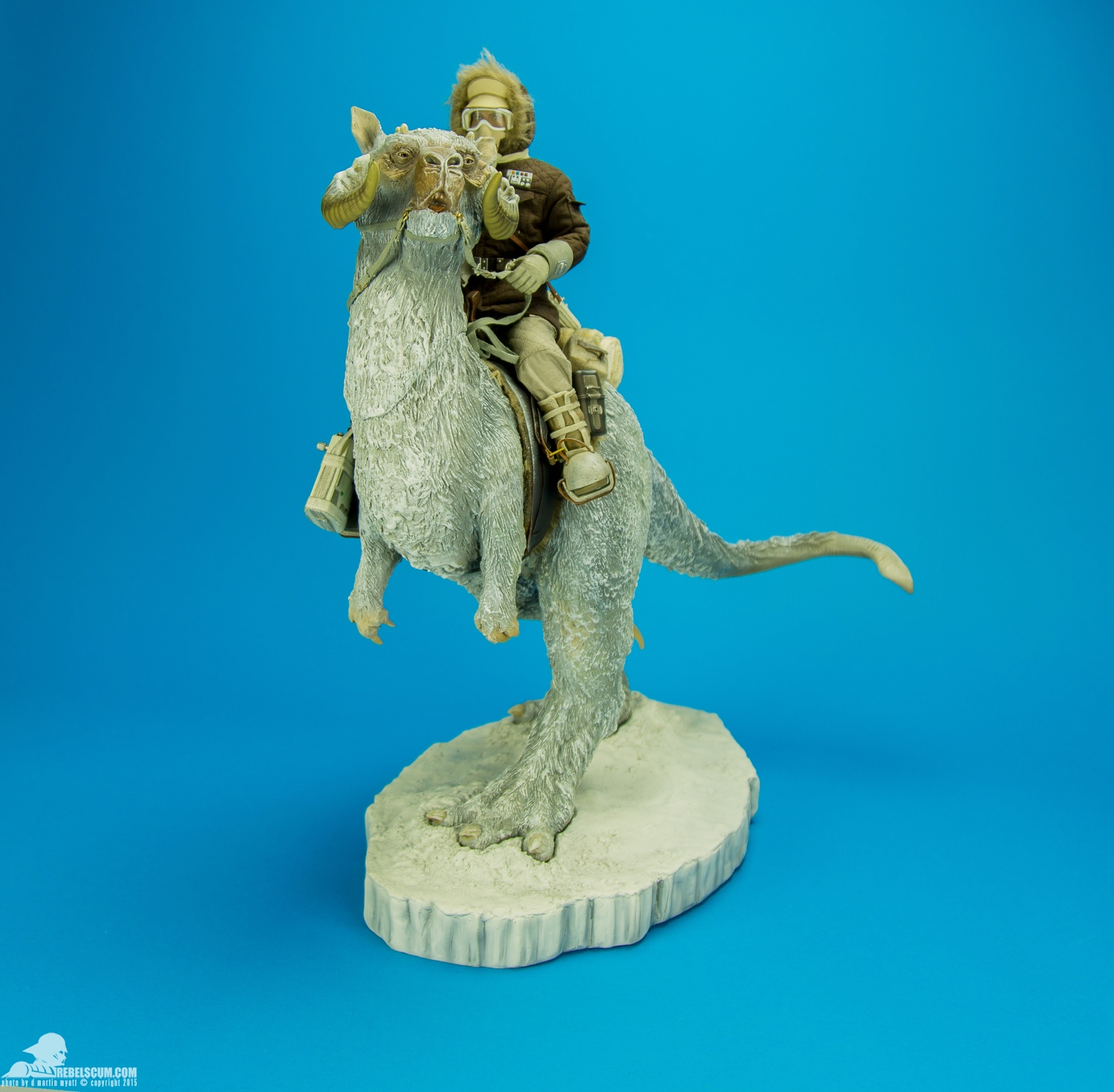 sideshow collectibles tauntaun