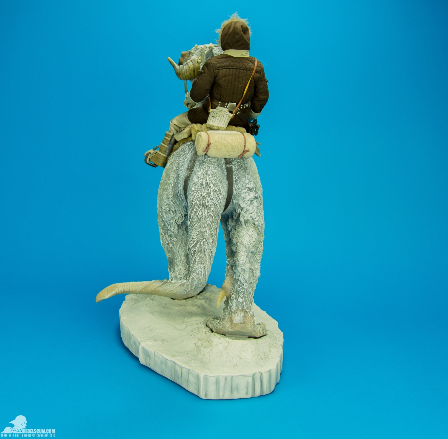 sideshow collectibles tauntaun