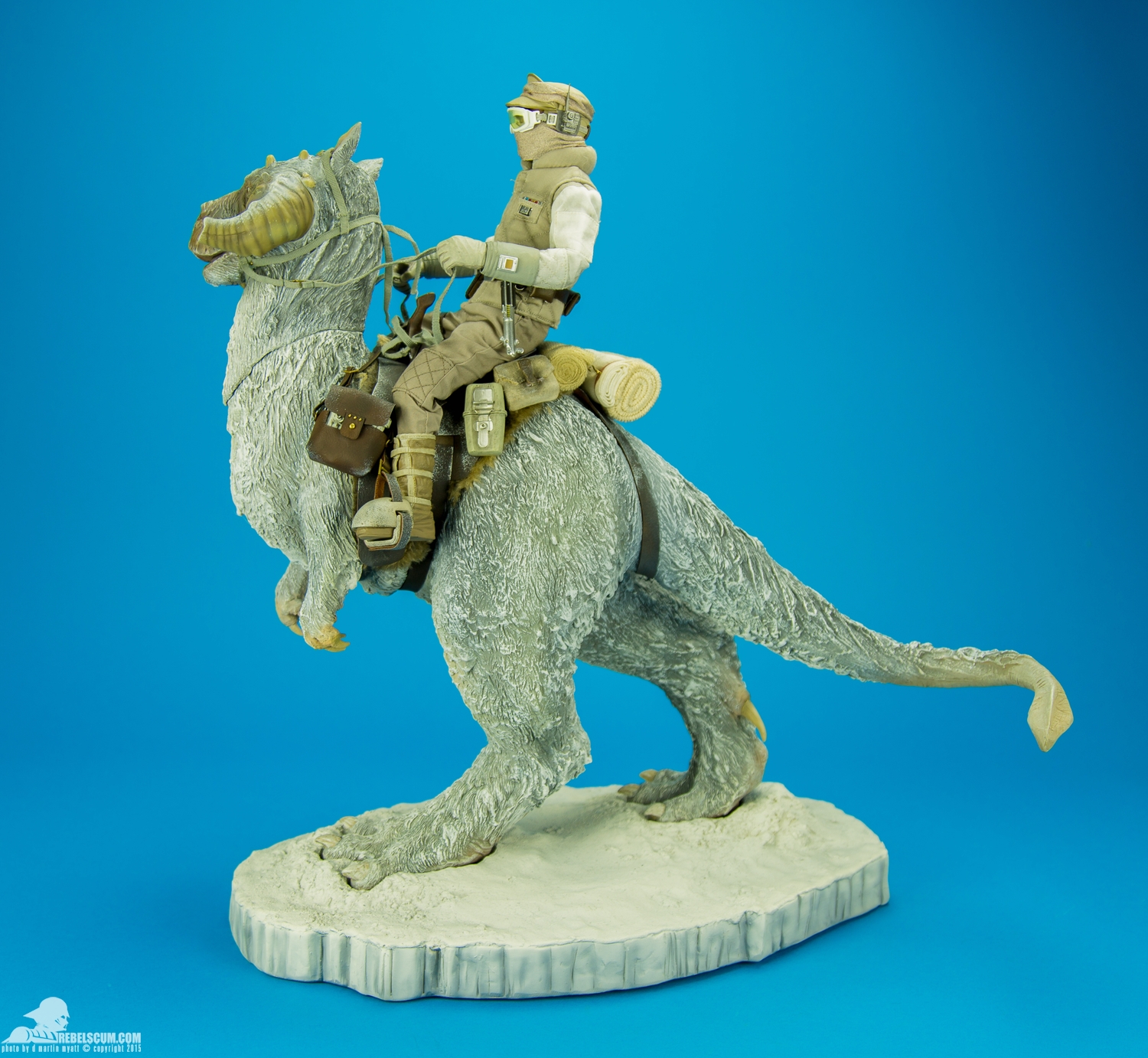 Tauntaun-Sixth-Scale-Sideshow-Collectibles-Star-Wars-037.jpg