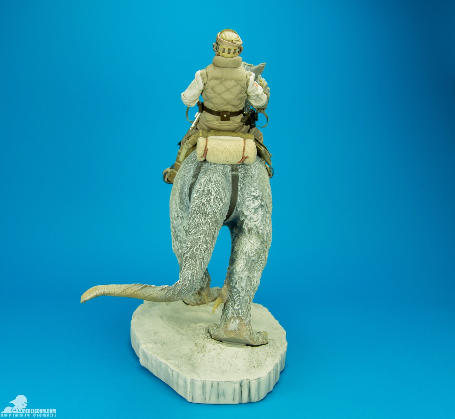 Tauntaun-Sixth-Scale-Sideshow-Collectibles-Star-Wars-038.jpg