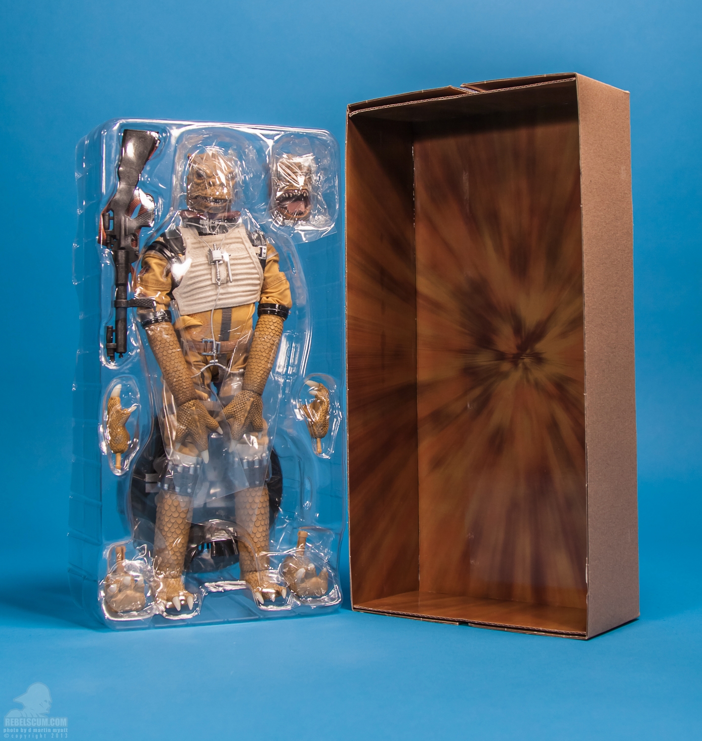 Bossk_Scum_Villainy_Star_Wars_Sideshow_Collectibles-37.jpg